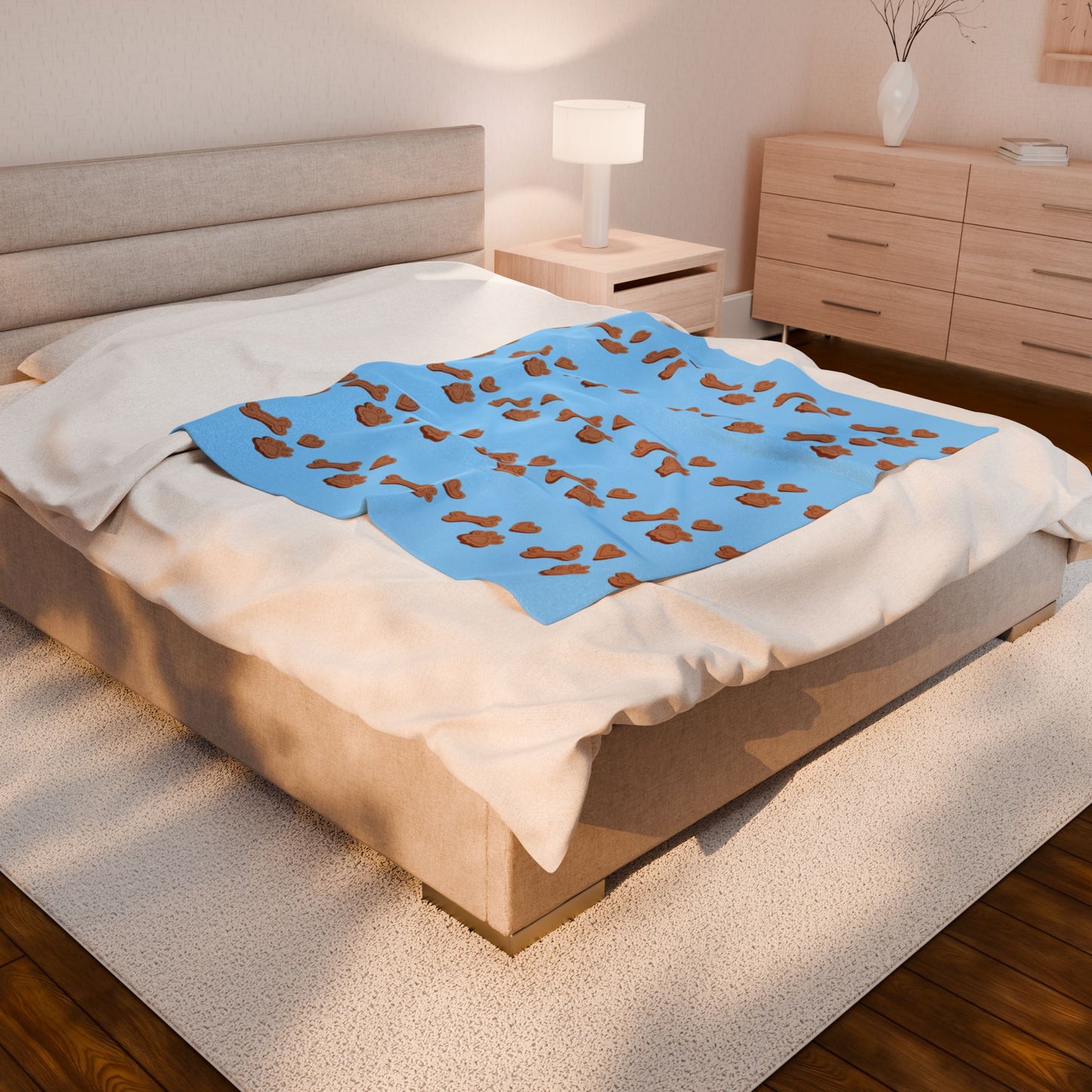 Dog Mom Must-Have: Plush Velveteen Blanket – Cute Bone & Paw Print in 3 Sizes